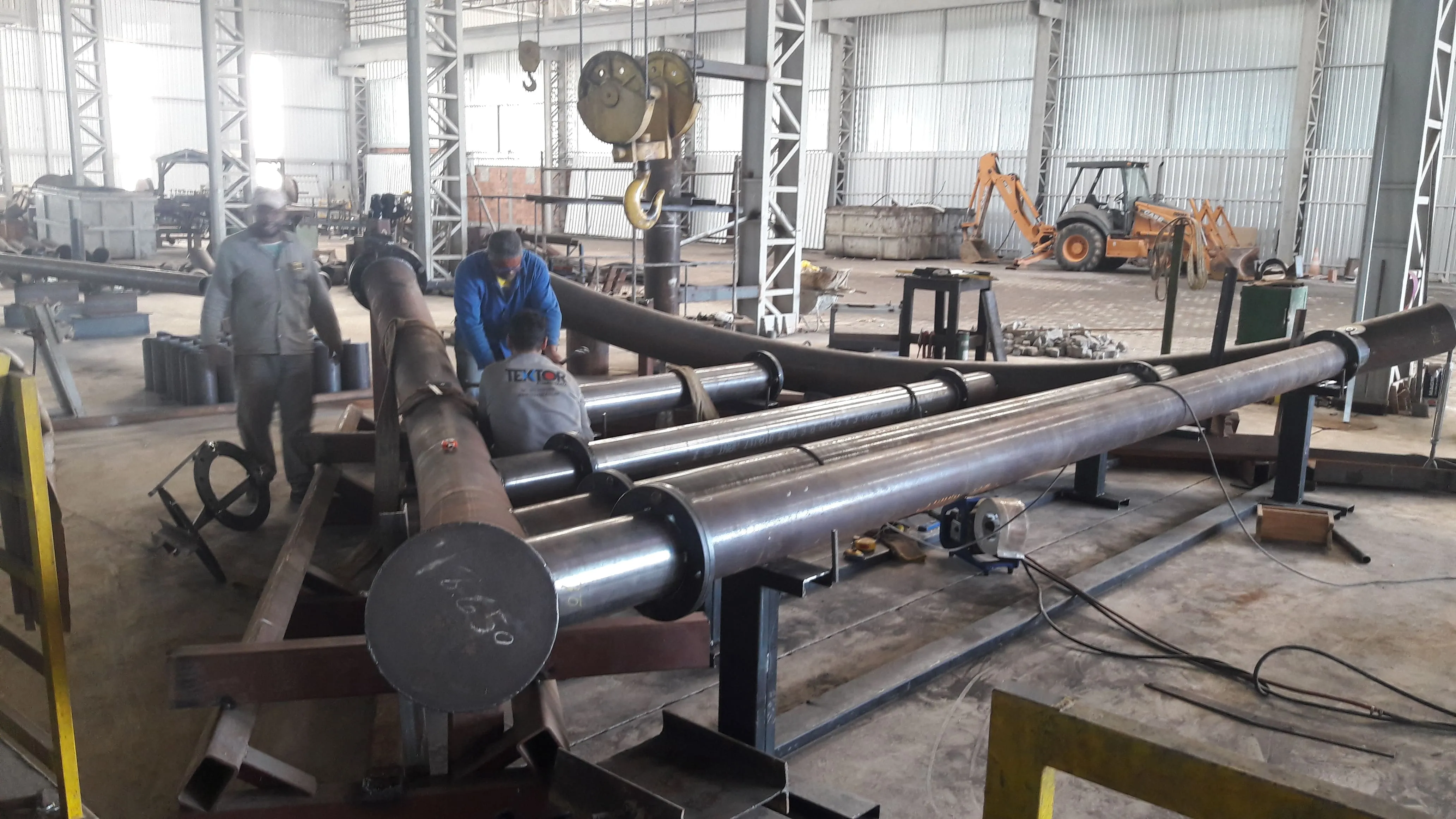 Fabricação de obras de caldeiraria pesada