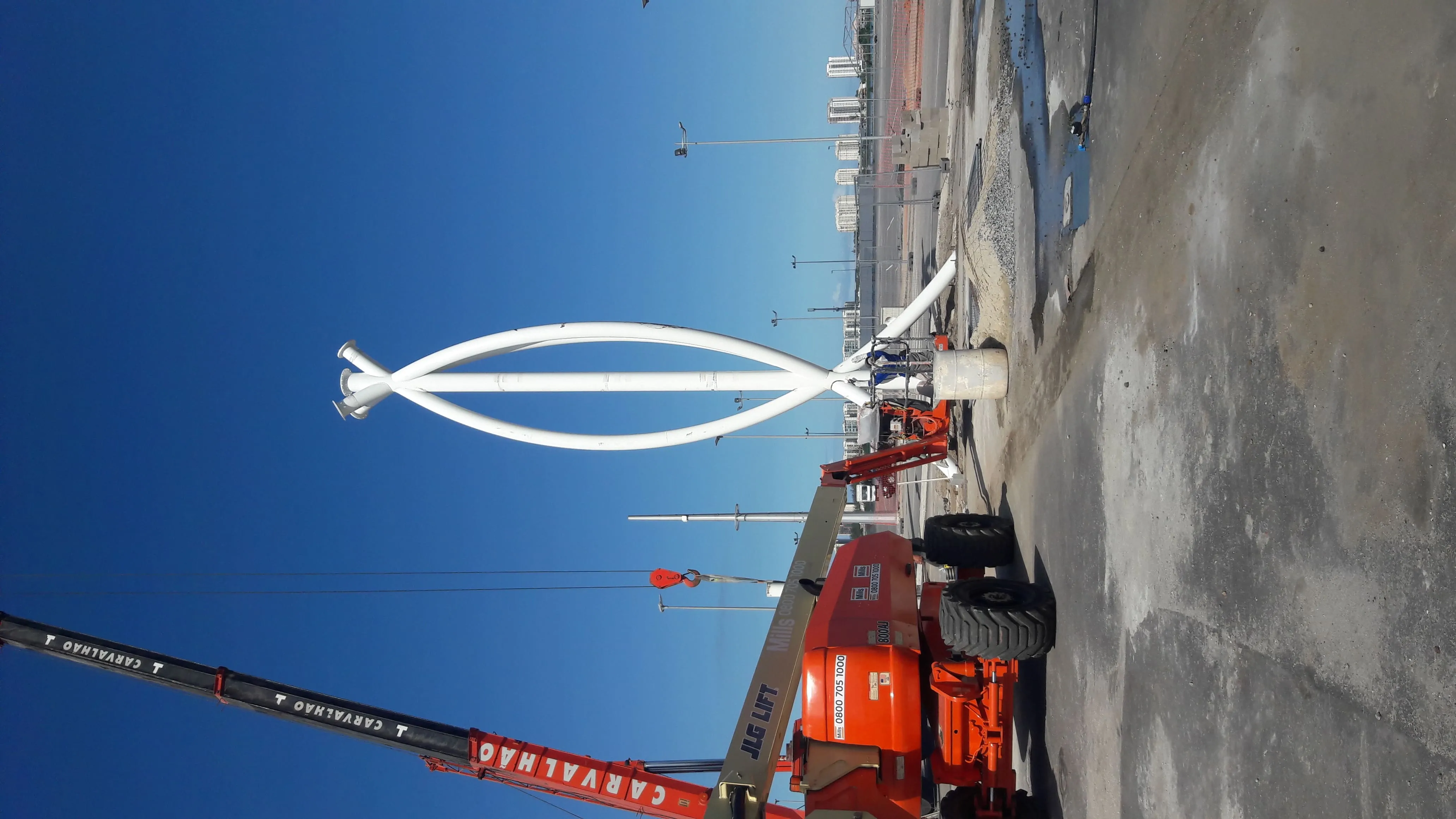 Montagem de torre autoportante