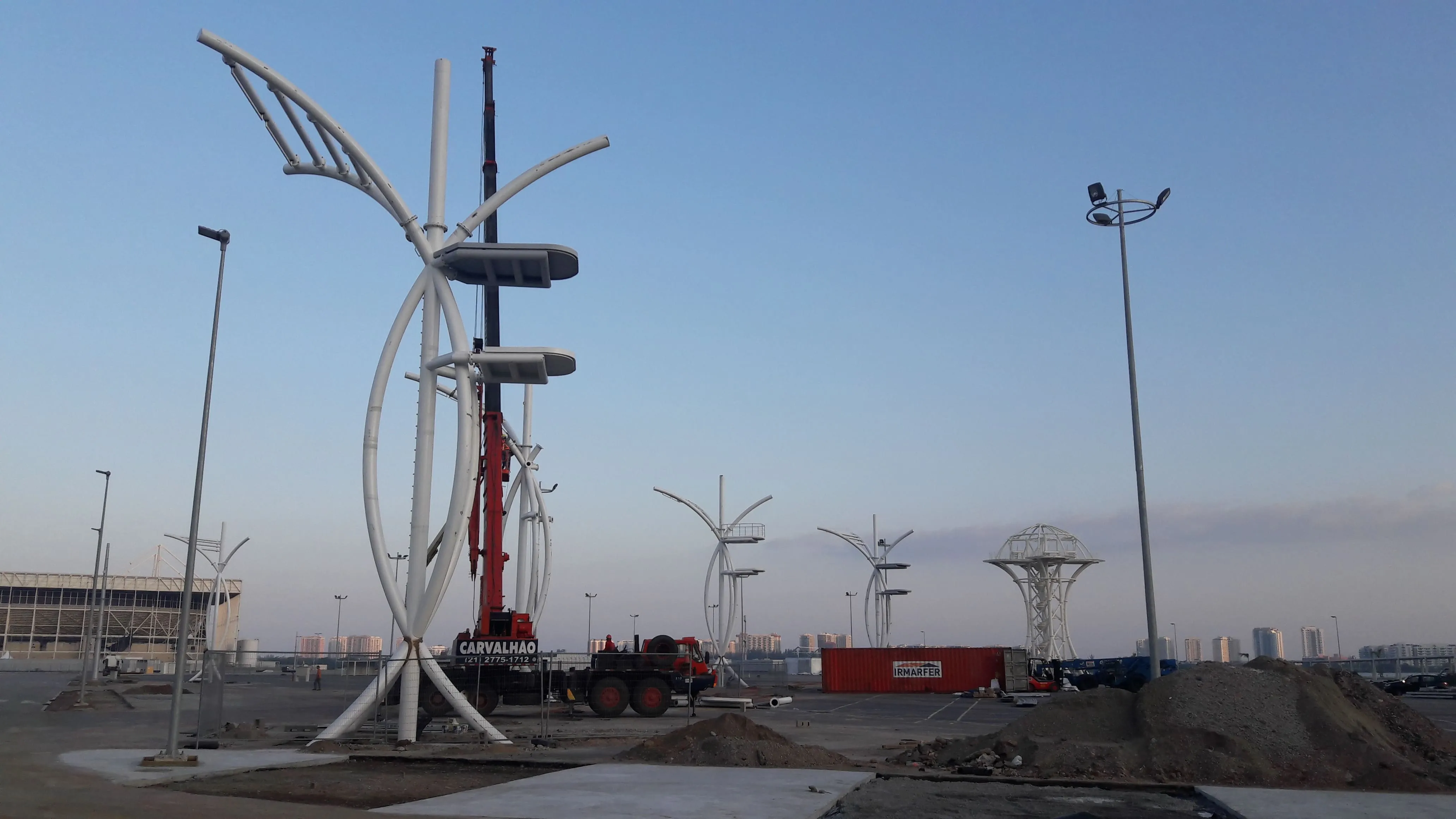 Montagem de torre autoportante