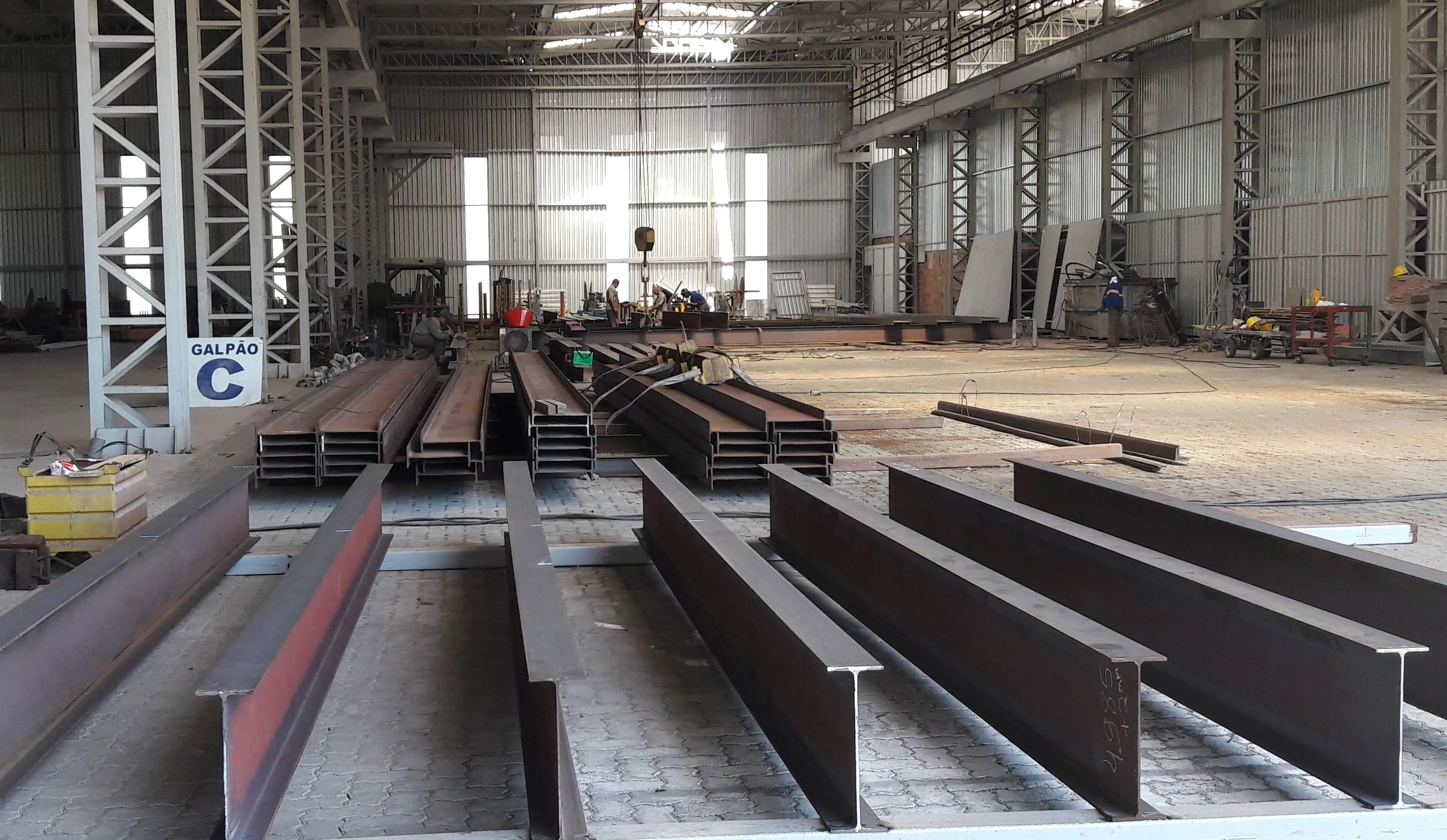 Pilares e vigas metálicas