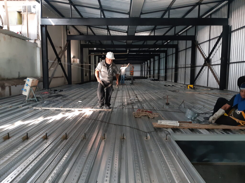 Galpão e Mezanino de Alta Capacidade